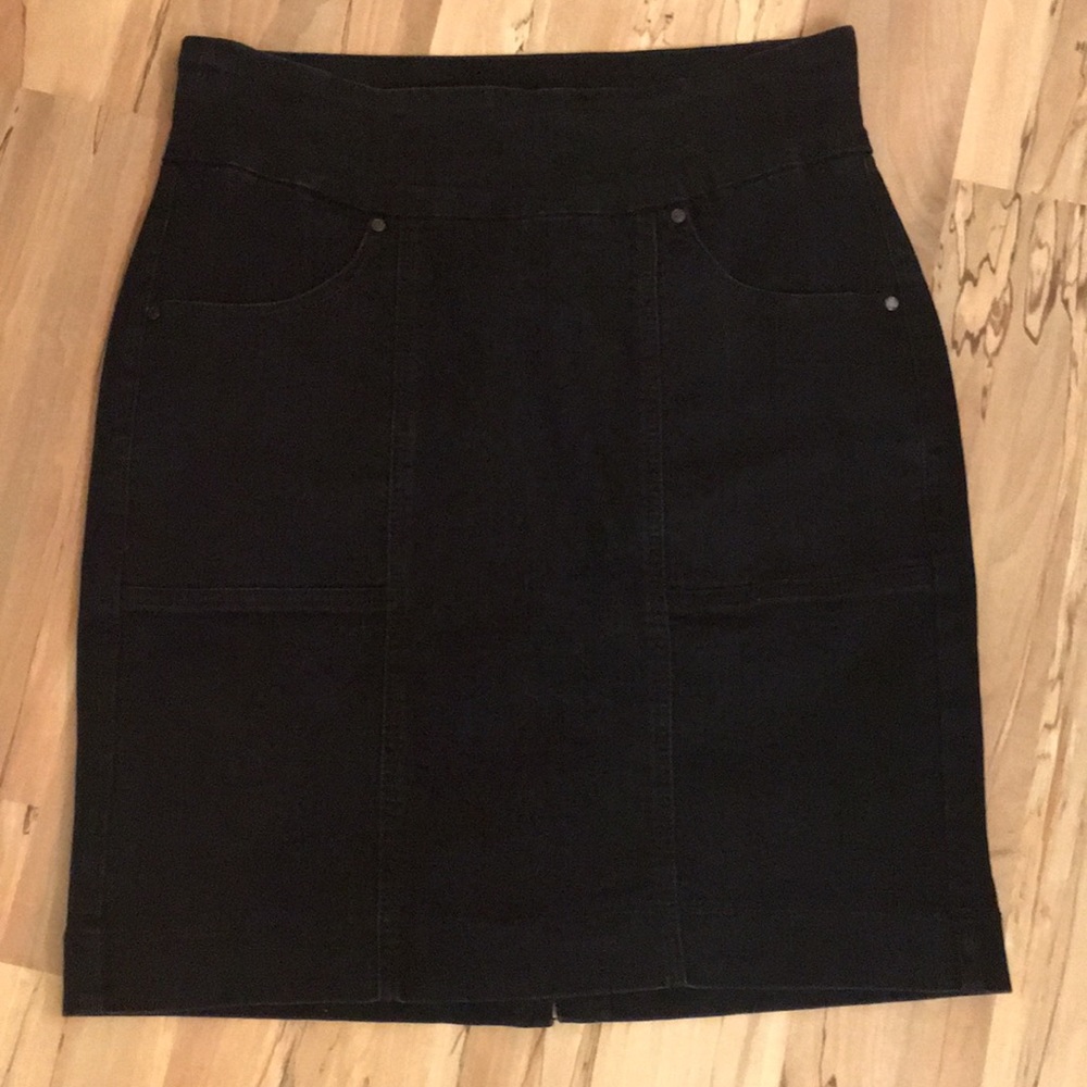 Wonderful Jag Jean Skirt!